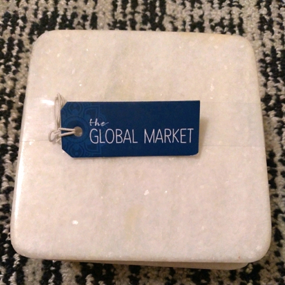 New 4 pc White marble coasters